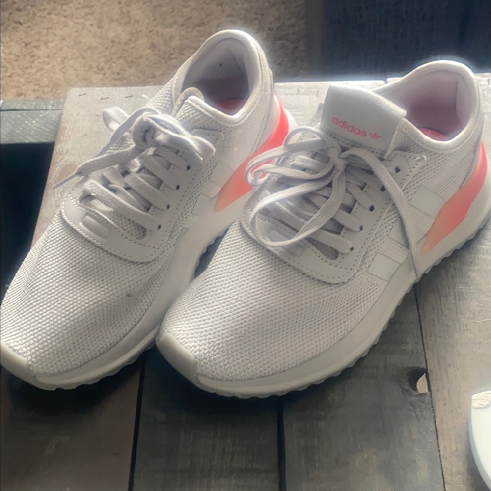 Adidas Women’s Sneaker